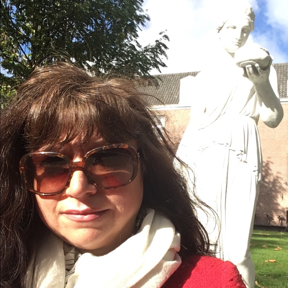 Meet your Posher, Vicky